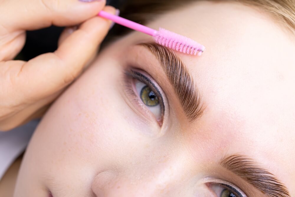 Brow shaping and tinting in salon